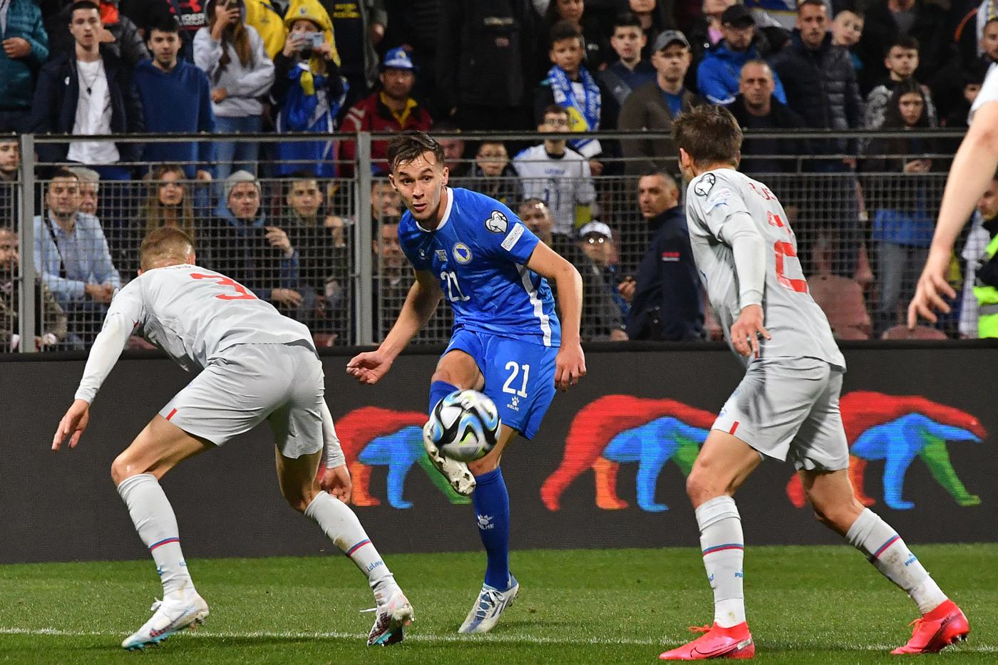 Nhận định soi kèo Romania vs Bosnia lúc 2h45 ngày 22/3/2025