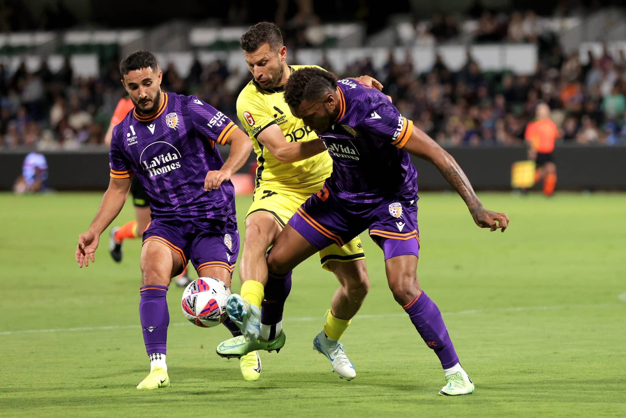 Nhận định soi kèo Wellington Phoenix vs Perth Glory lúc 14h30 ngày 2/5/2025