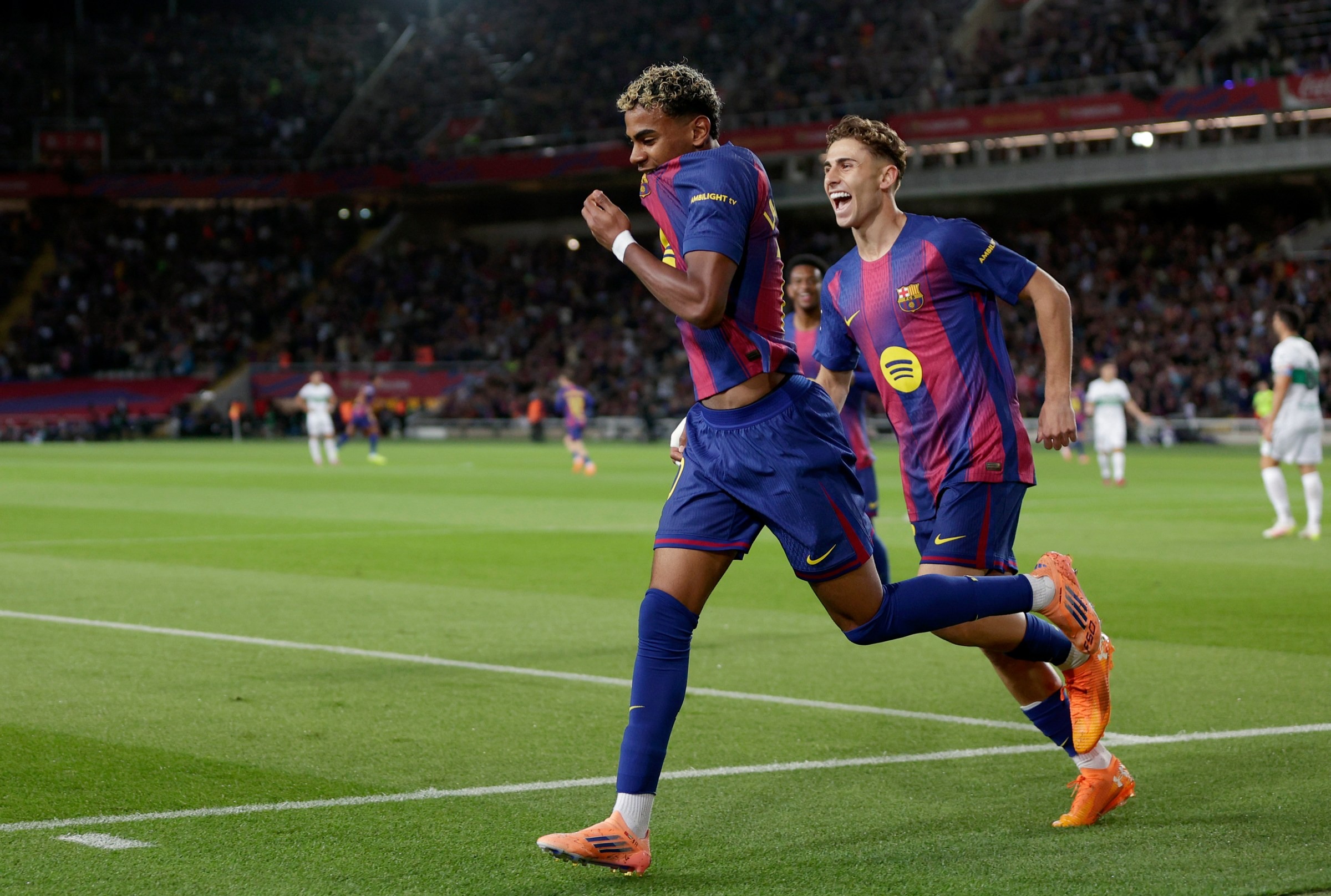Nhận định soi kèo Elche vs Barcelona lúc 03h00 ngày 1/2/2025